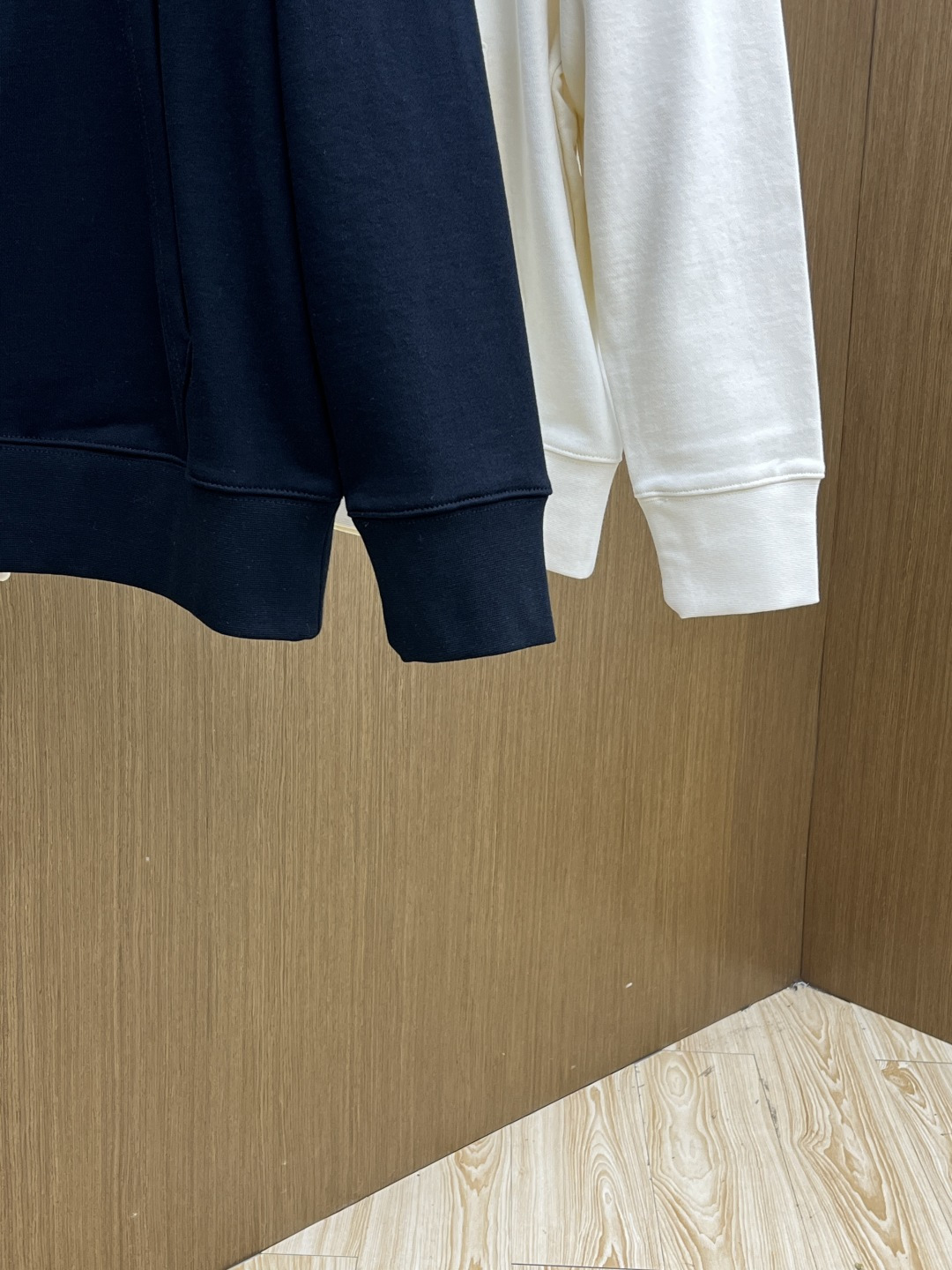 秋冬 BBG 🔥FW早秋新款宽版连帽卫衣，男女同款！独特吸引人的眼球，这一款连帽卫衣品相品质都在线，舒适