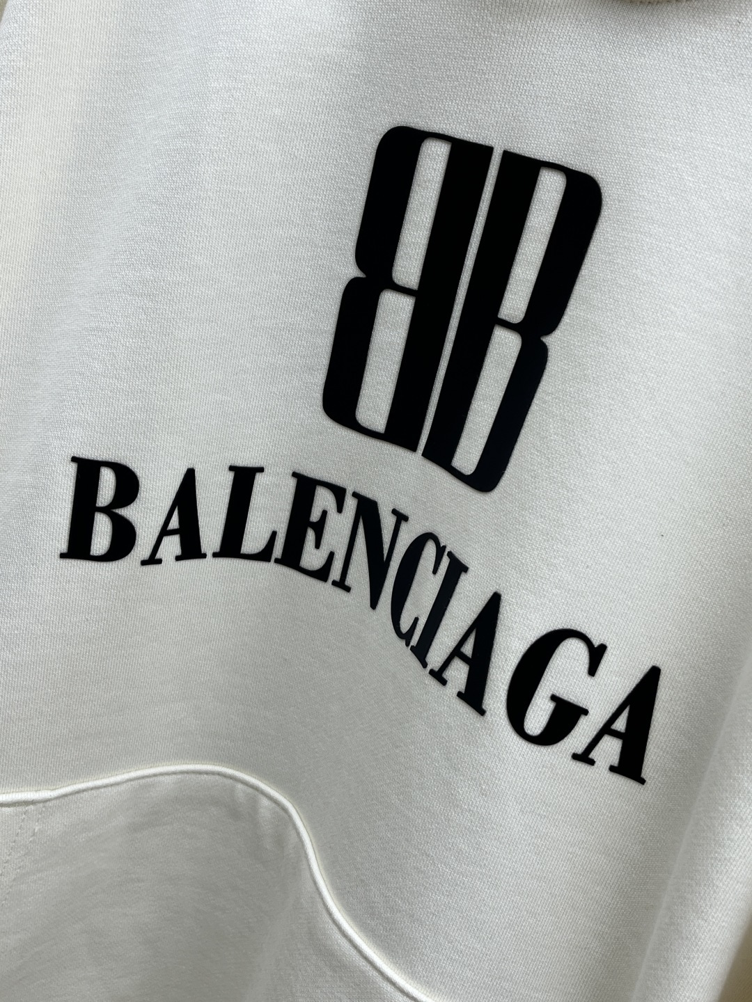 秋冬 BBG 🔥FW早秋新款宽版连帽卫衣，男女同款！独特吸引人的眼球，这一款连帽卫衣品相品质都在线，舒适