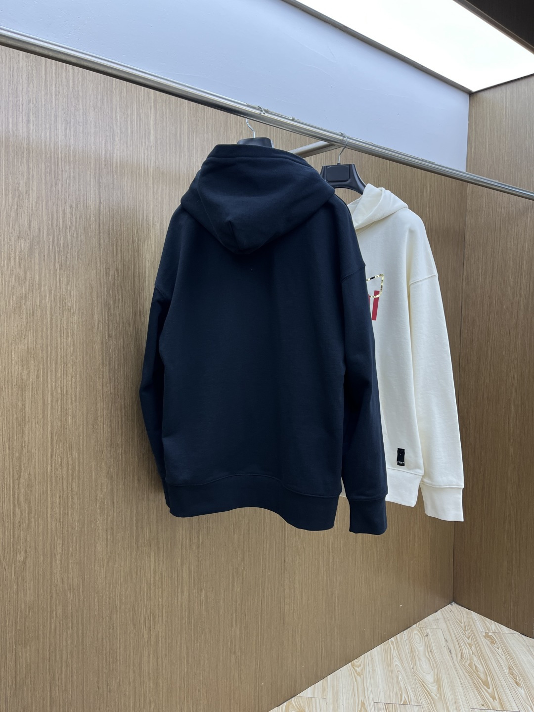 秋冬 FD 🔥FW早秋新款宽版连帽卫衣，男女同款！独特吸引人的眼球，这一款连帽卫衣品相品质都在线，舒适度