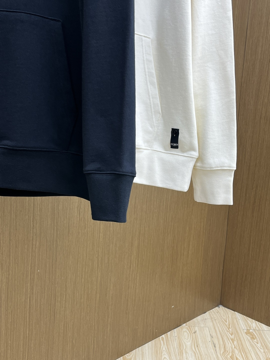 秋冬 FD 🔥FW早秋新款宽版连帽卫衣，男女同款！独特吸引人的眼球，这一款连帽卫衣品相品质都在线，舒适度