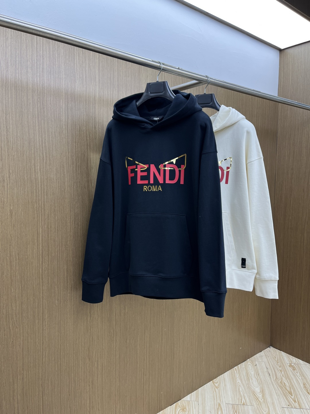 秋冬 FD 🔥FW早秋新款宽版连帽卫衣，男女同款！独特吸引人的眼球，这一款连帽卫衣品相品质都在线，舒适度