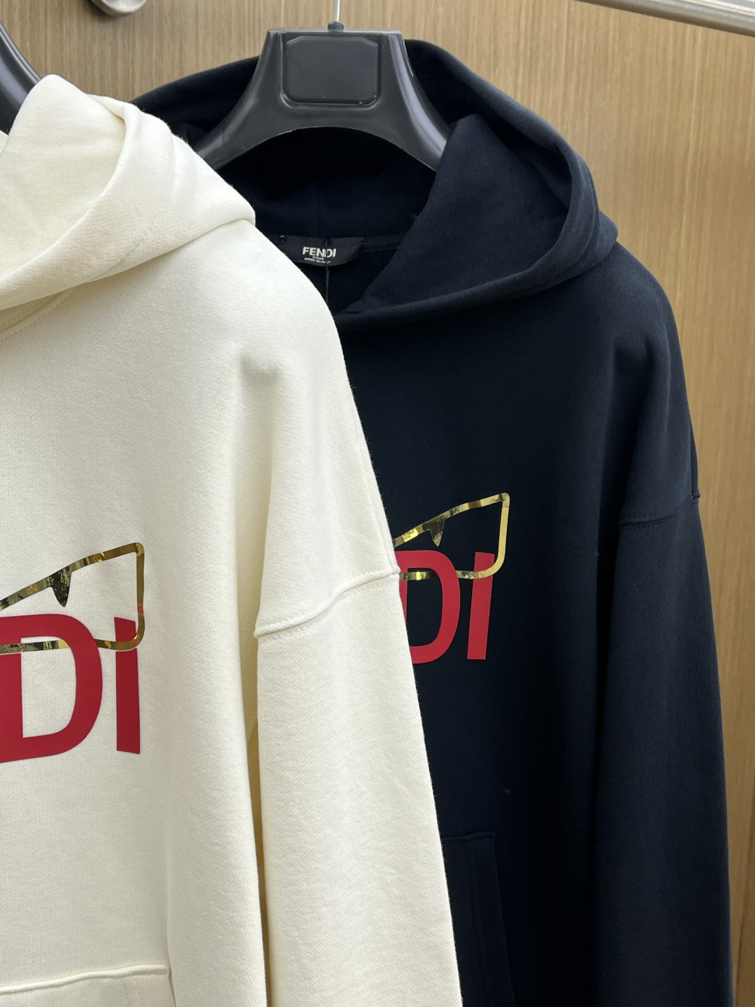 秋冬 FD 🔥FW早秋新款宽版连帽卫衣，男女同款！独特吸引人的眼球，这一款连帽卫衣品相品质都在线，舒适度