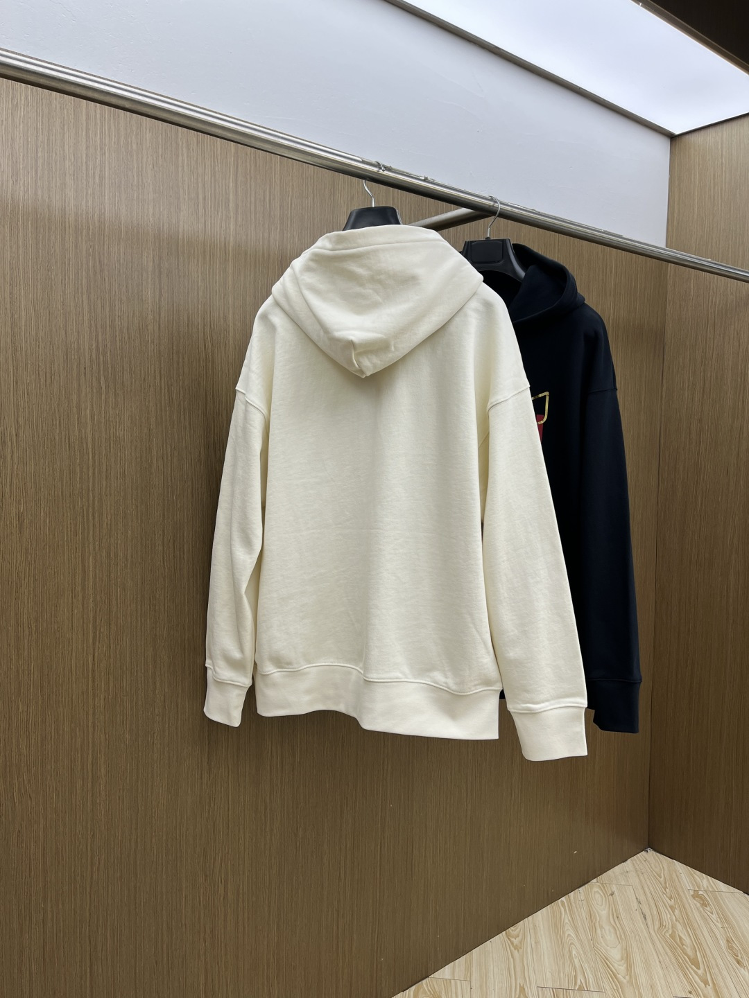 秋冬 FD 🔥FW早秋新款宽版连帽卫衣，男女同款！独特吸引人的眼球，这一款连帽卫衣品相品质都在线，舒适度