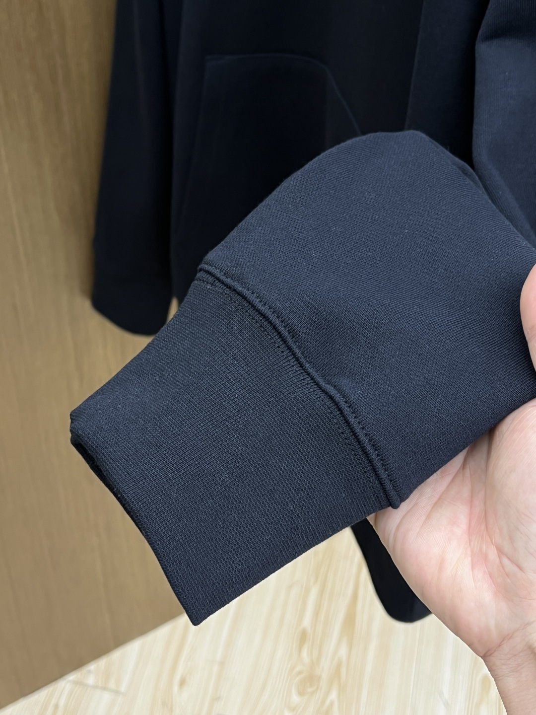 秋冬 LV 🔥FW早秋新款宽版连帽卫衣，男女同款！独特吸引人的眼球，这一款连帽卫衣品相品质都在线，舒适度