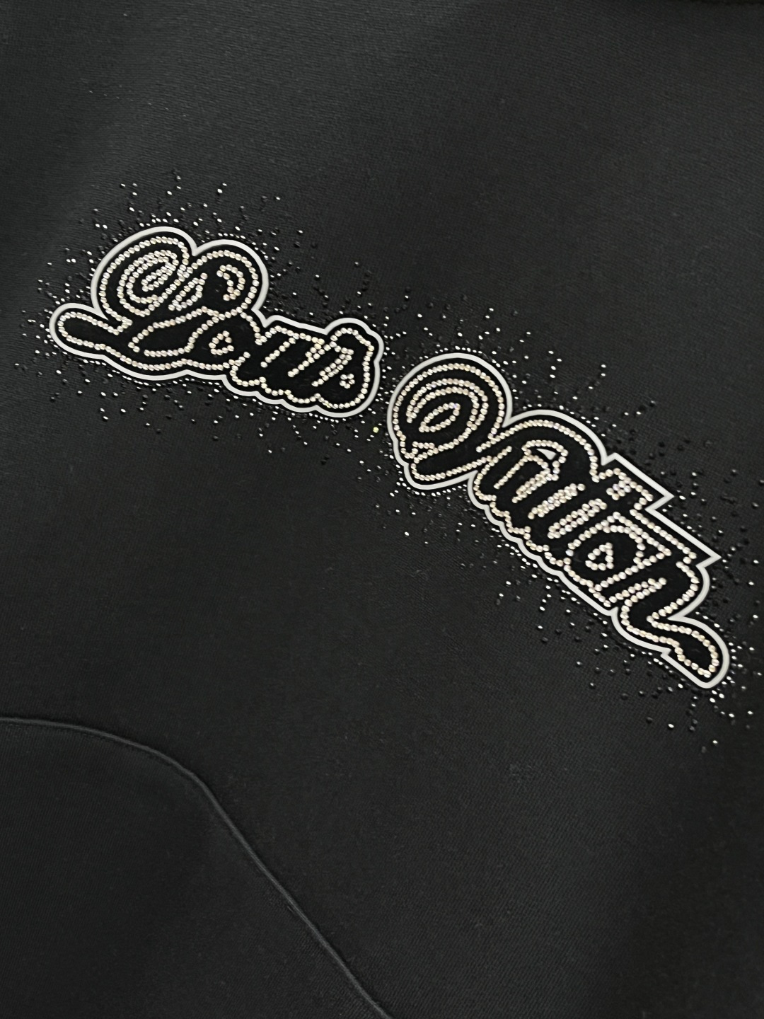 秋冬 LV 🔥FW早秋新款宽版连帽卫衣，男女同款！独特吸引人的眼球，这一款连帽卫衣品相品质都在线，舒适度