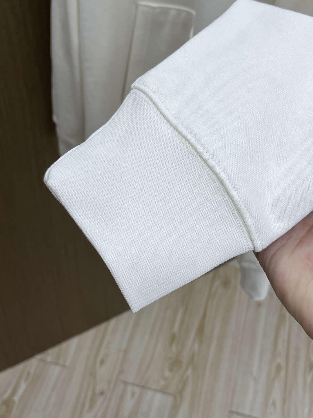 秋冬 LV 🔥FW早秋新款宽版连帽卫衣，男女同款！独特吸引人的眼球，这一款连帽卫衣品相品质都在线，舒适度