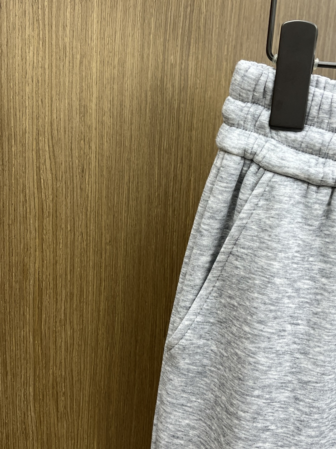 🌾 秋冬加绒款 LV 🔥🔥ss秋冬新款休闲裤加绒直筒 高端版本！定制面料 透气舒适度高，细节无可挑剔。品