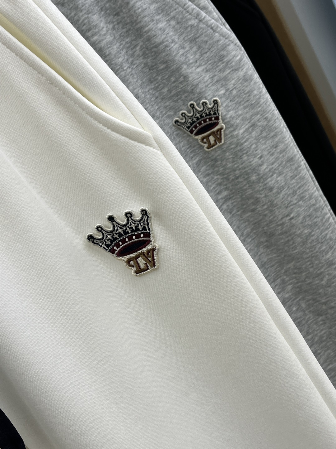 🌾 秋冬加绒款 LV 🔥🔥ss秋冬新款休闲裤加绒直筒 高端版本！定制面料 透气舒适度高，细节无可挑剔。品