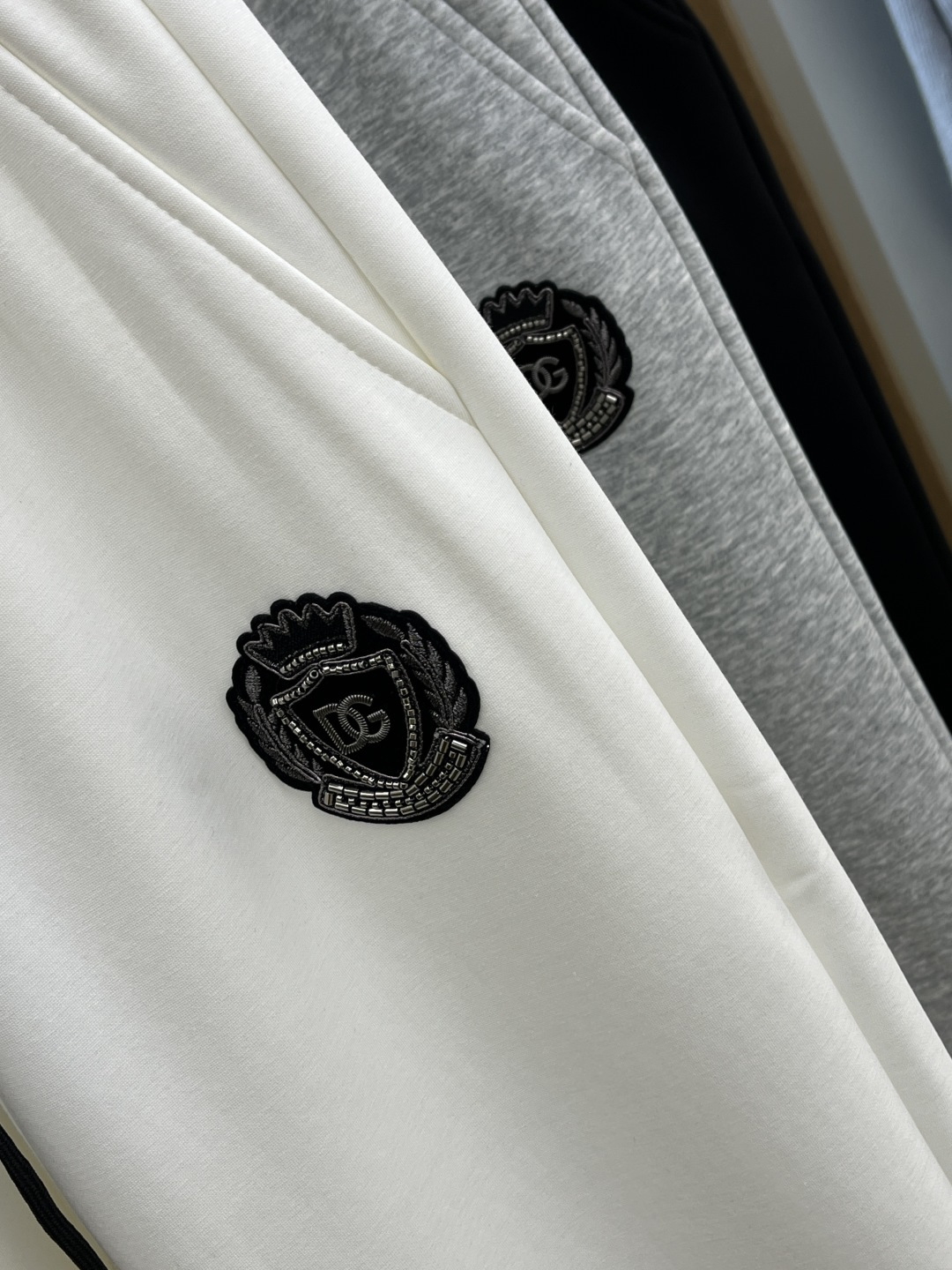 🌾 秋冬加绒款 DG 🔥🔥ss秋冬新款休闲裤加绒直筒 高端版本！定制面料 透气舒适度高，细节无可挑剔。品