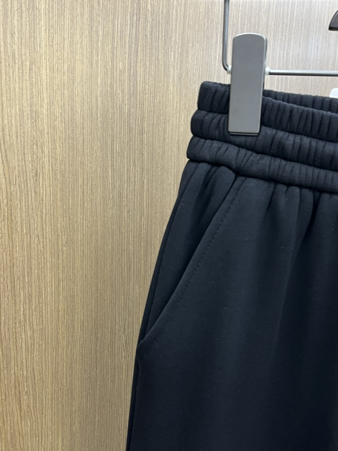 🌾 秋冬加绒款 LV 🔥🔥ss秋冬新款休闲裤加绒直筒 高端版本！定制面料 透气舒适度高，细节无可挑剔。品