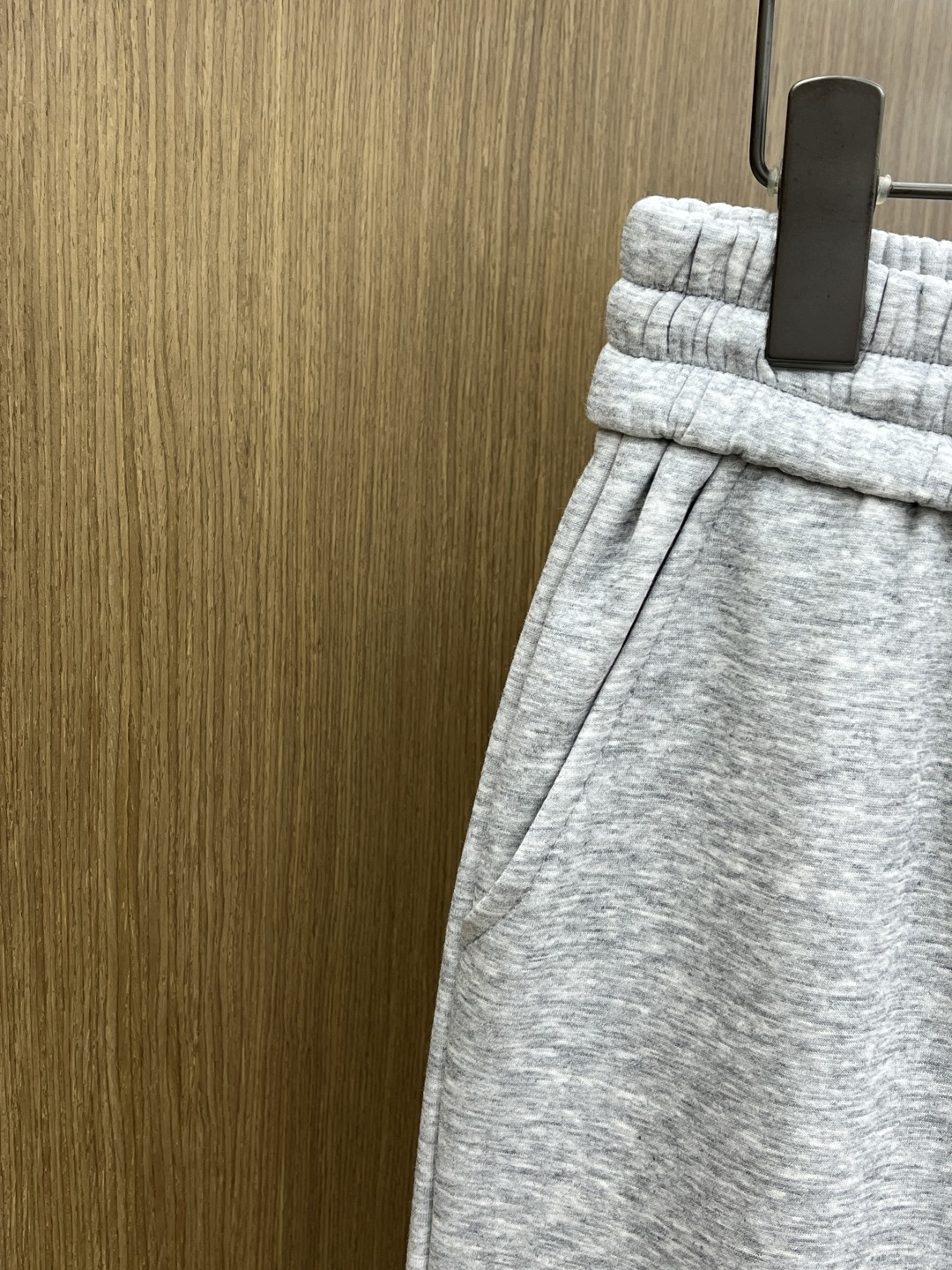 🌾 秋冬加绒款 LV 🔥🔥ss秋冬新款休闲裤加绒直筒 高端版本！定制面料 透气舒适度高，细节无可挑剔。品