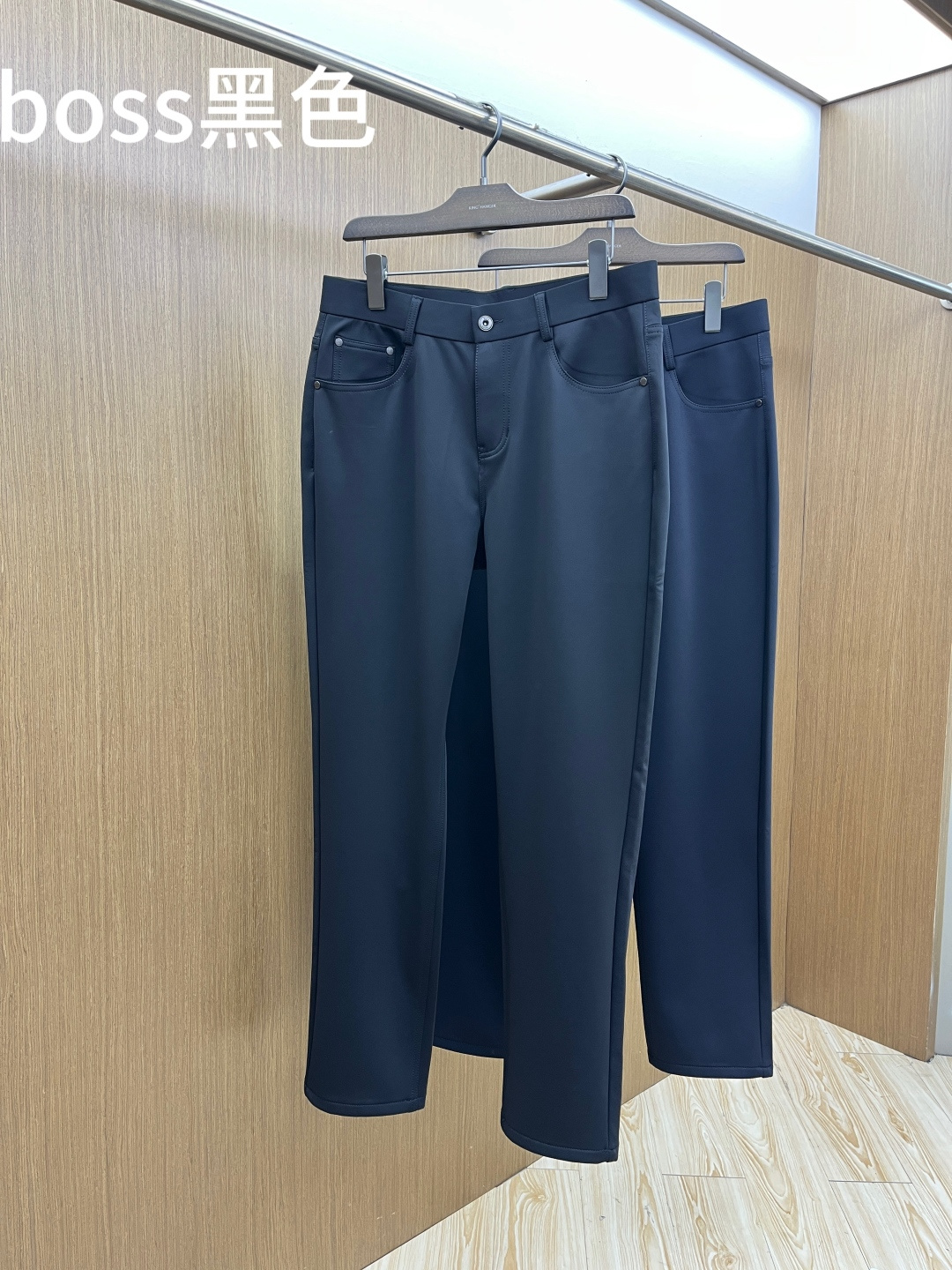 秋冬 BOSS 🔥🔥秋冬新品休闲西裤 官网同步发售，裤身工艺设计，进口客供辅料、面料定制，代工厂出品免检