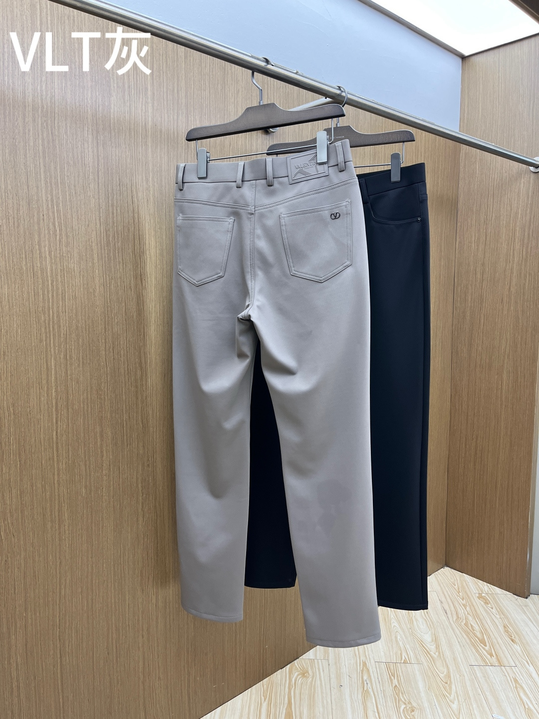 秋冬 Vltn 🔥🔥秋冬新品休闲西裤 官网同步发售，裤身工艺设计，进口客供辅料、面料定制，代工厂出品免检