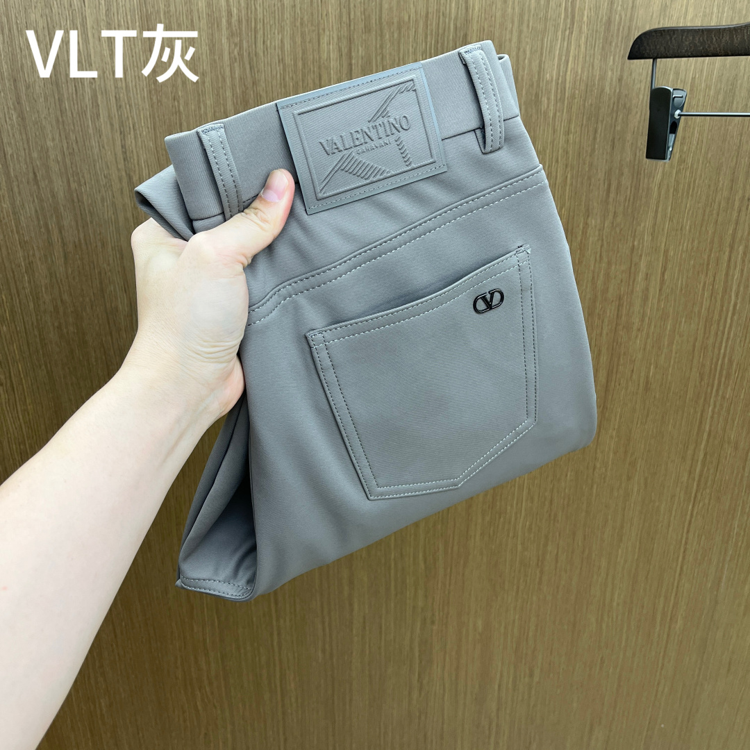 NO:653989,Autumn and winter Vltn new casual trousers for autumn and winter are on sale simultaneously on the official website, with trousers body craftsmanship design, imported customer-supplied accessories, fabric customization, and factory-produced products free of inspection!  Every detail is done to the extreme, original hardware accessories, full of fashion, stylish and handsome upper body, a must-have item for fashionistas!  Original fh12 product!  Code number 30-38 no 35.37,,alexander wang19860909秋冬 Vltn 秋冬新品休闲西裤 官网同步发售,裤身工艺设计,进口客供辅料、面料定制,代工厂出品免检！每个细节做到极致,原版五金配件,潮范十足、上身有型帅气,潮人必备单品！ fh12原单出品！ 码数30-38无35.37,,alexander wang,Men's clothing