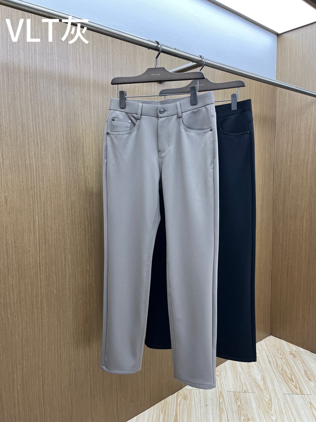 秋冬 Vltn 🔥🔥秋冬新品休闲西裤 官网同步发售，裤身工艺设计，进口客供辅料、面料定制，代工厂出品免检