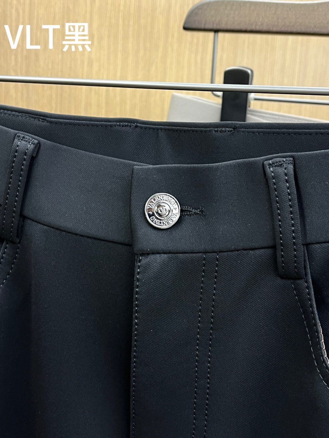 秋冬 VLTN 🔥🔥秋冬新品休闲西裤 官网同步发售，裤身工艺设计，进口客供辅料、面料定制，代工厂出品免检