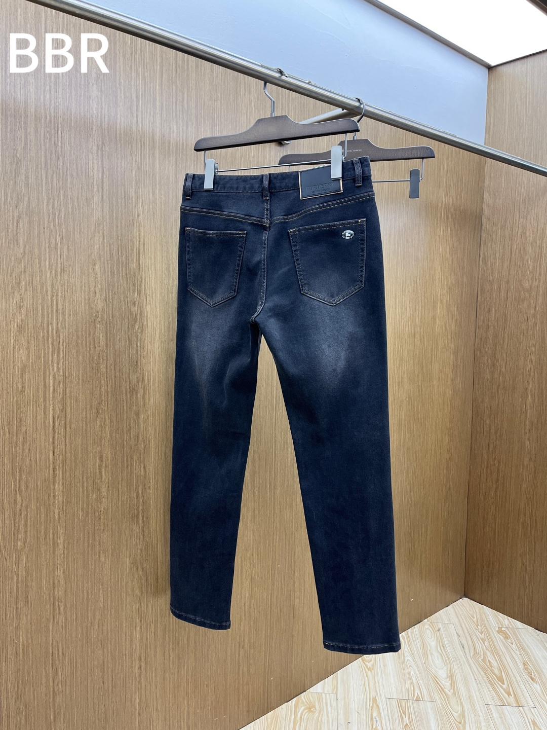 秋冬 BBR 🔥🔥秋冬新品休闲牛仔裤 官网同步发售，裤身工艺设计，进口客供辅料、面料定制，代工厂出品免检