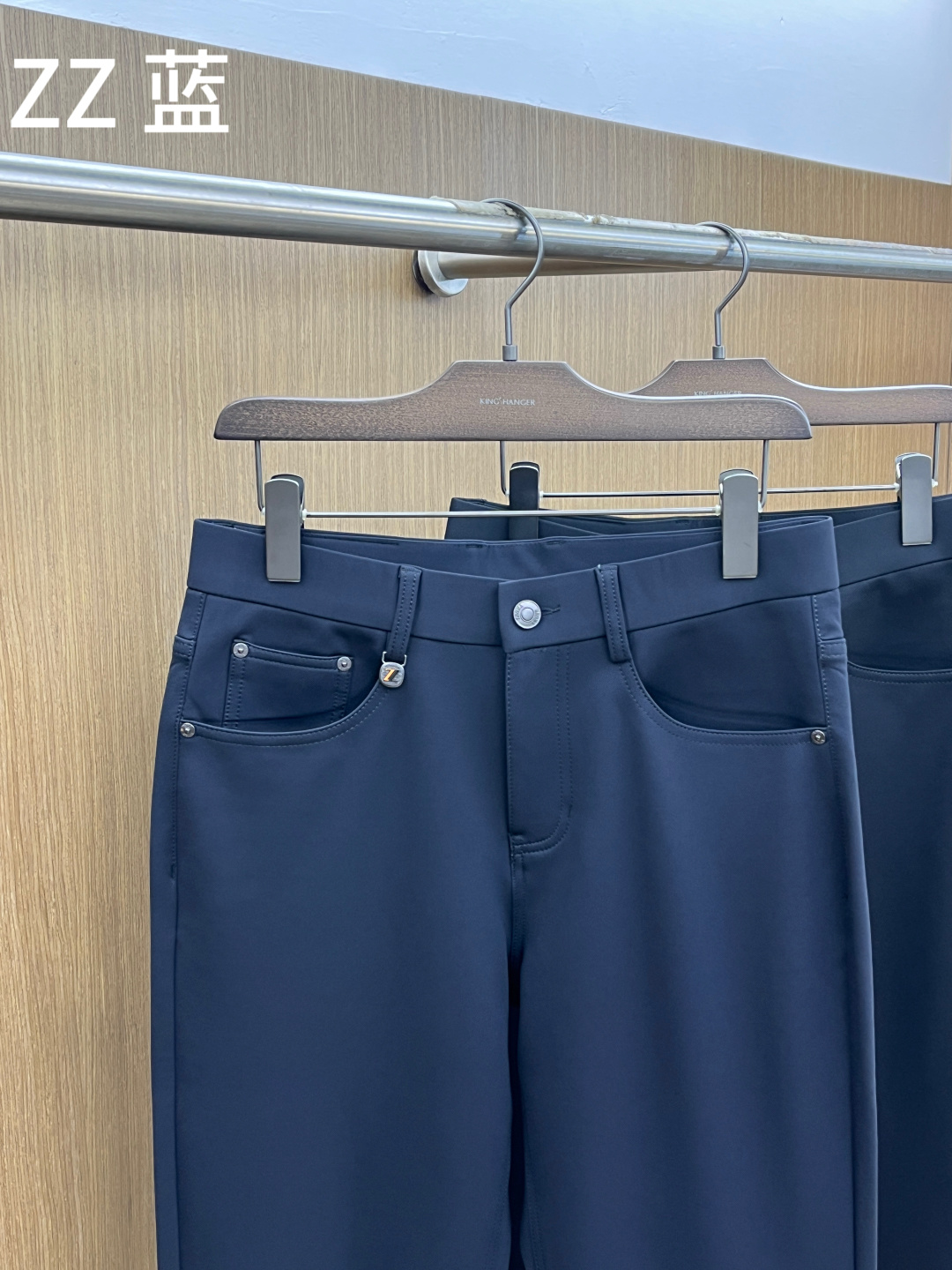 秋冬 ZZ 🔥🔥秋冬新品休闲西裤 官网同步发售，裤身工艺设计，进口客供辅料、面料定制，代工厂出品免检！每