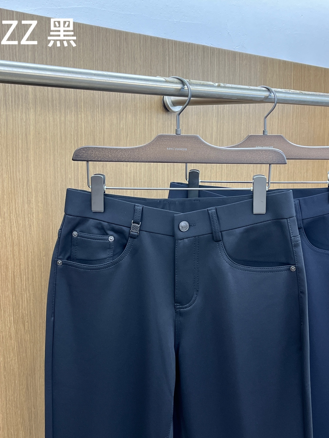 秋冬 ZZ 🔥🔥秋冬新品休闲西裤 官网同步发售，裤身工艺设计，进口客供辅料、面料定制，代工厂出品免检！每