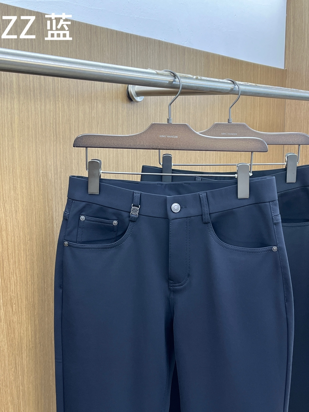 秋冬 ZZ 🔥🔥秋冬新品休闲西裤 官网同步发售，裤身工艺设计，进口客供辅料、面料定制，代工厂出品免检！每