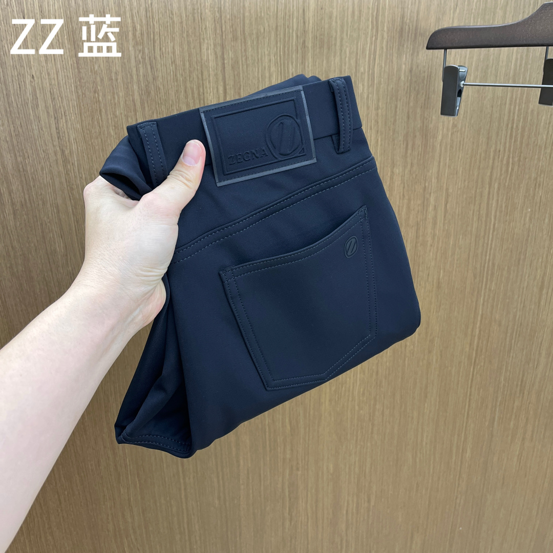 NO:660765,Autumn and winter ZZ new casual trousers for autumn and winter are on sale simultaneously on the official website, with trousers body craftsmanship design, imported customer-supplied accessories and fabric customization, and factory-produced products exempted from inspection!  Every detail is done to the extreme, original hardware accessories, full of fashion, stylish and handsome upper body, a must-have item for fashionistas!  Original fh12 product!  Code number 30-38 no 35.37,, 19860909秋冬 ZZ 秋冬新品休闲西裤 官网同步发售,裤身工艺设计,进口客供辅料、面料定制,代工厂出品免检！每个细节做到极致,原版五金配件,潮范十足、上身有型帅气,潮人必备单品！ fh12原单出品！ 码数30-38无35.37,, ,Men's clothing