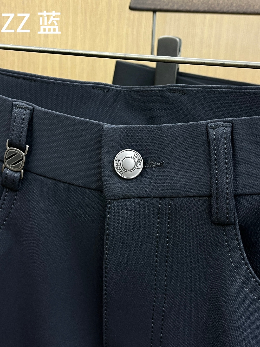 秋冬 ZZ 🔥🔥秋冬新品休闲西裤 官网同步发售，裤身工艺设计，进口客供辅料、面料定制，代工厂出品免检！每