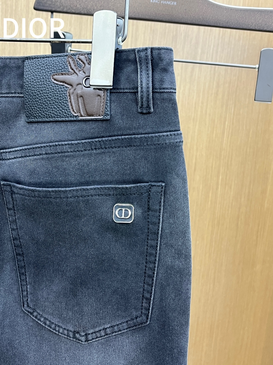 秋冬 CD 🔥🔥秋冬新品休闲牛仔裤 官网同步发售，裤身工艺设计，进口客供辅料、面料定制，代工厂出品免检！