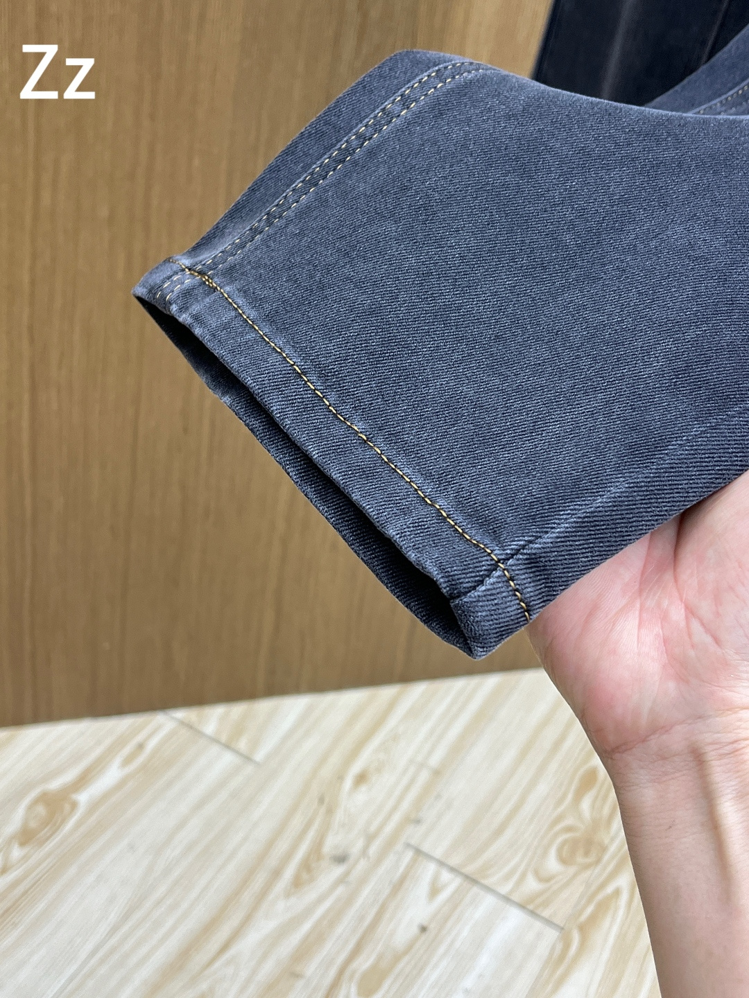 秋冬 ZZ 🔥🔥秋冬新品休闲牛仔裤 官网同步发售，裤身工艺设计，进口客供辅料、面料定制，代工厂出品免检！