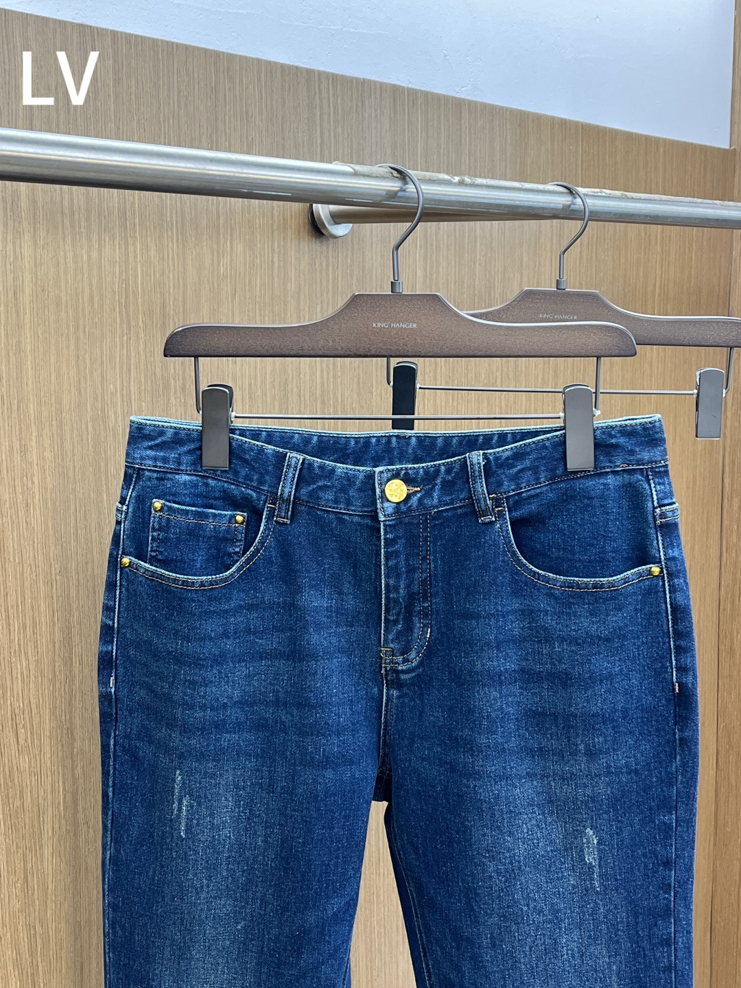 秋冬 LV 🔥🔥秋冬新品休闲牛仔裤 官网同步发售，裤身工艺设计，进口客供辅料、面料定制，代工厂出品免检！