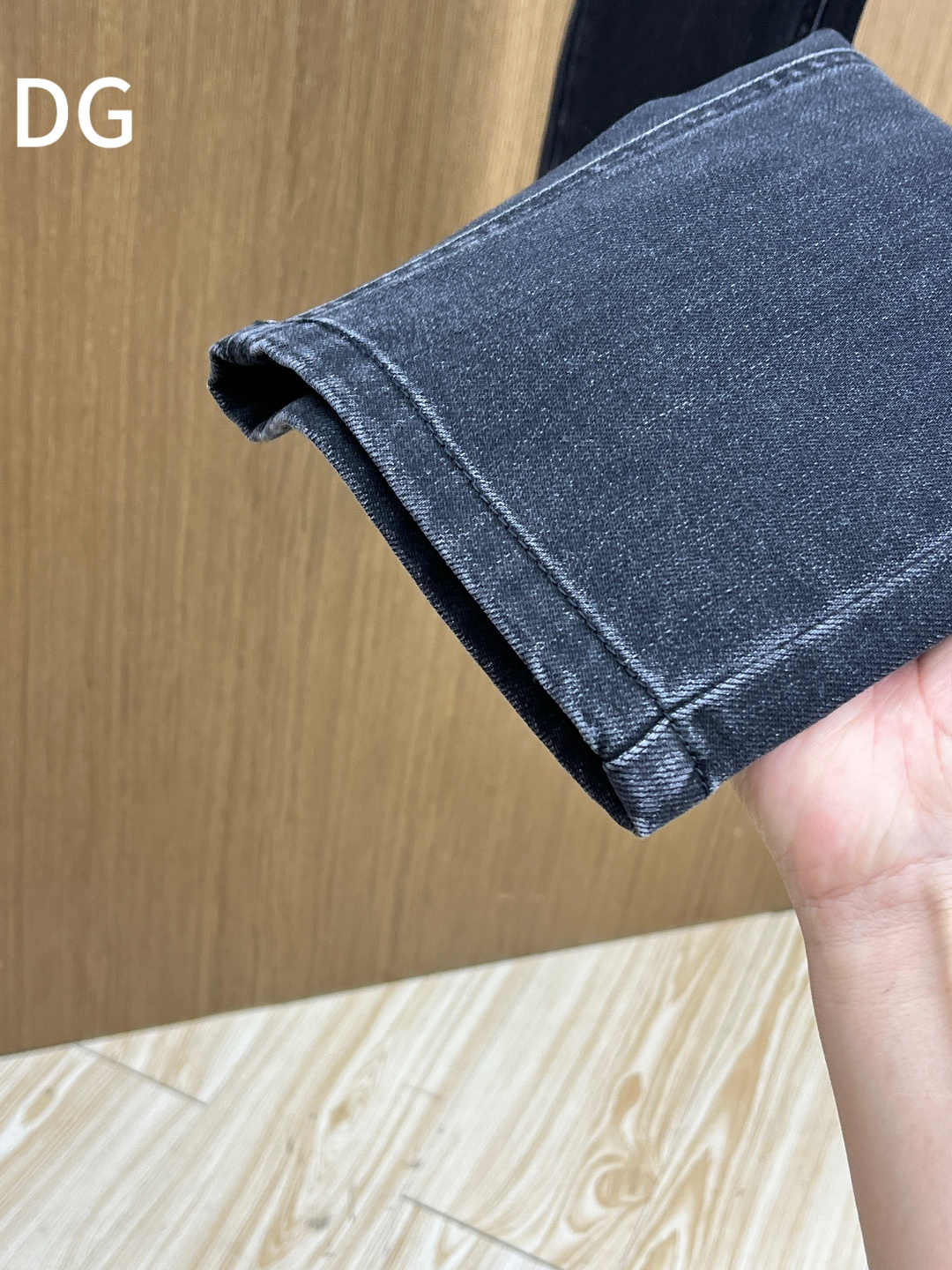 秋冬 DG 🔥🔥秋冬新品休闲牛仔裤 官网同步发售，裤身工艺设计，进口客供辅料、面料定制，代工厂出品免检！
