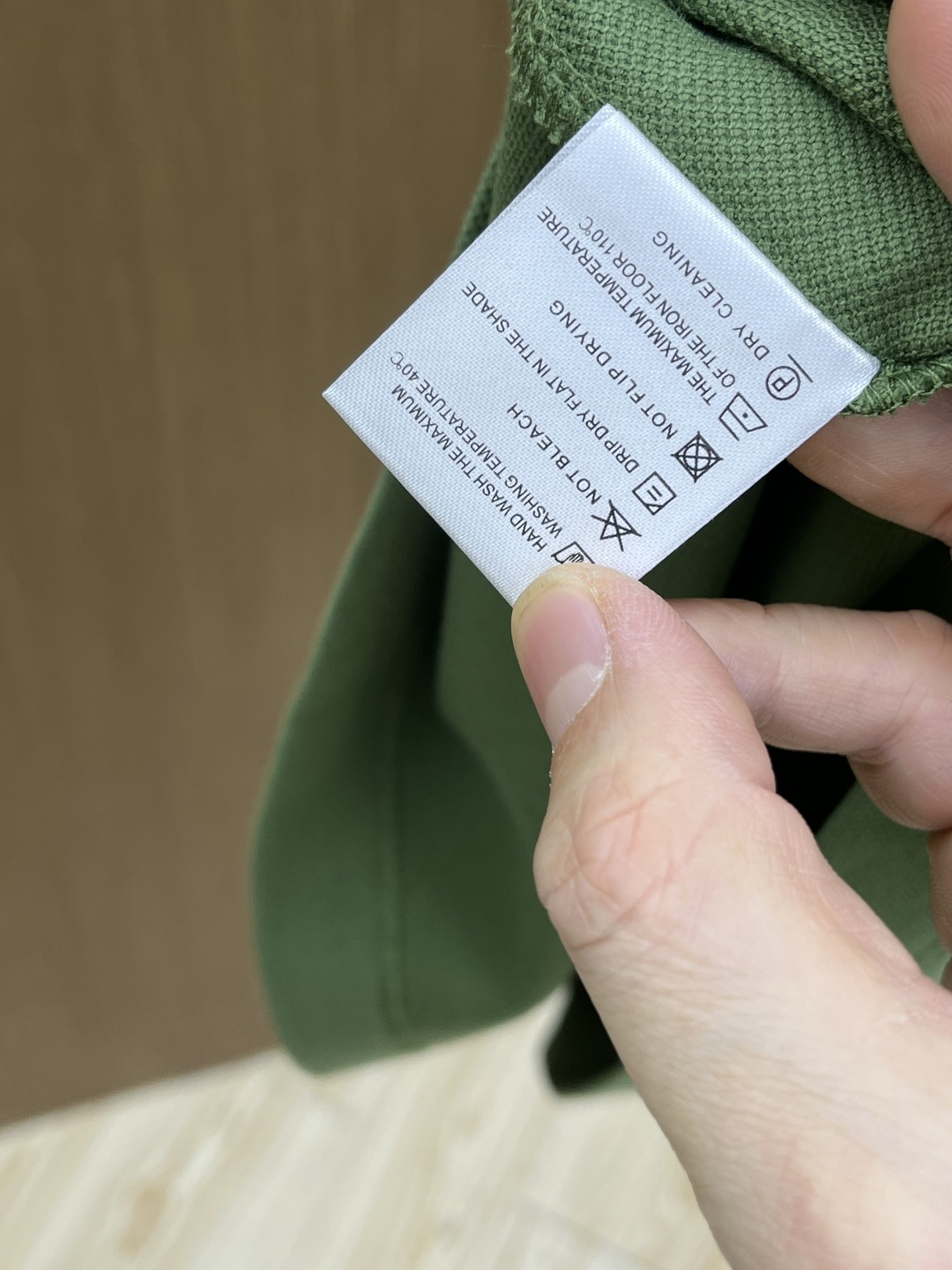 早春 DG 🔥🔥早春新款男士标识短袖Polo衫，延续经典商务休闲翻领POLO恤.该款Polo衫采用丝光双