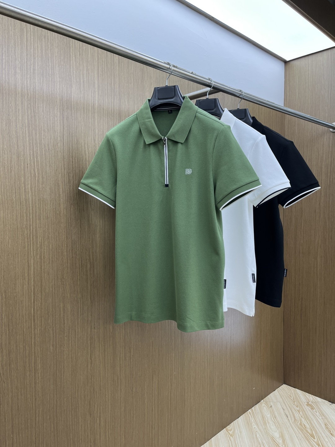 早春 DG 🔥🔥早春新款男士标识短袖Polo衫，延续经典商务休闲翻领POLO恤.该款Polo衫采用丝光双