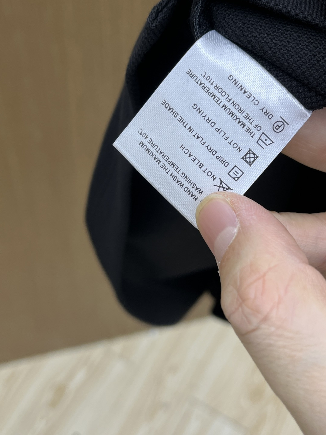 早春 DG 🔥🔥早春新款男士标识短袖Polo衫，延续经典商务休闲翻领POLO恤.该款Polo衫采用丝光双