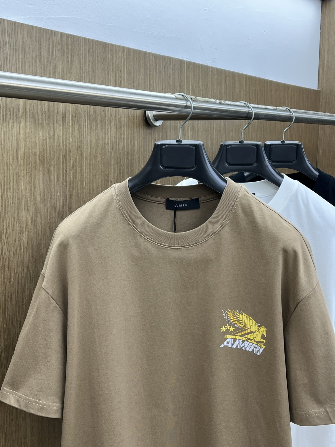 早春 AMIRI 🔥🔥春夏新款简约字母印花短袖 双纱纯棉面料 多元化搭配 是眼下时尚前沿的创新趋势 复古