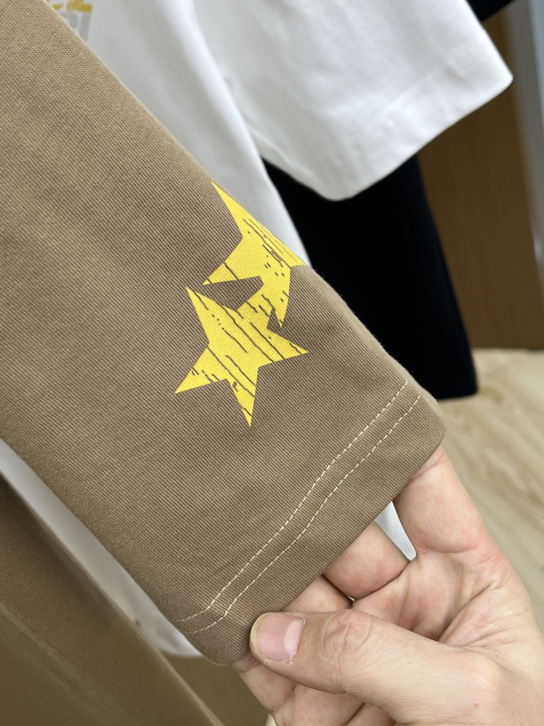 早春 AMIRI 🔥🔥春夏新款简约字母印花短袖 双纱纯棉面料 多元化搭配 是眼下时尚前沿的创新趋势 复古