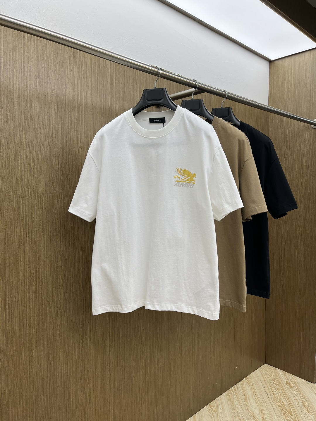 早春 AMIRI 🔥🔥春夏新款简约字母印花短袖 双纱纯棉面料 多元化搭配 是眼下时尚前沿的创新趋势 复古