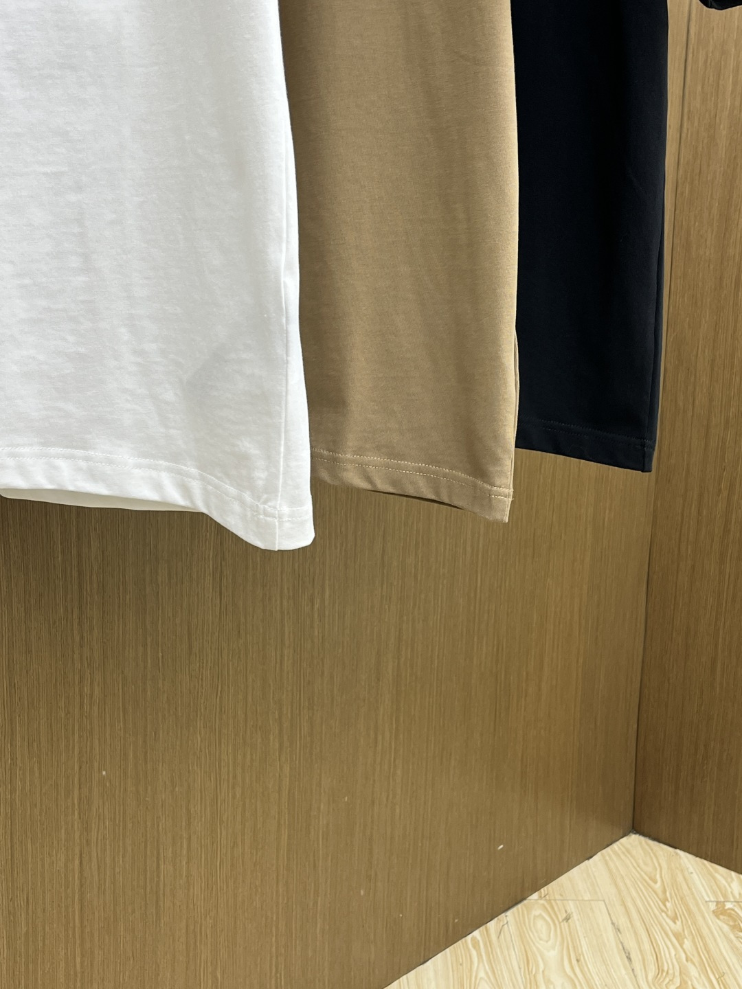 早春 AMIRI 🔥🔥春夏新款简约字母印花短袖 双纱纯棉面料 多元化搭配 是眼下时尚前沿的创新趋势 复古