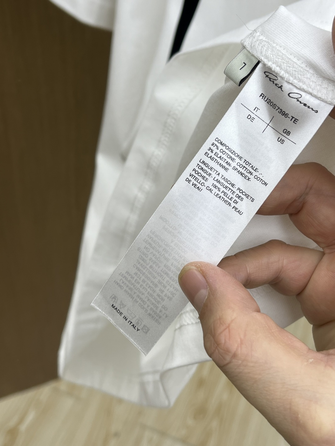 早春 Gvc 🔥🔥春夏新款简约字母印花短袖 双纱纯棉面料 多元化搭配 是眼下时尚前沿的创新趋势 复古与现