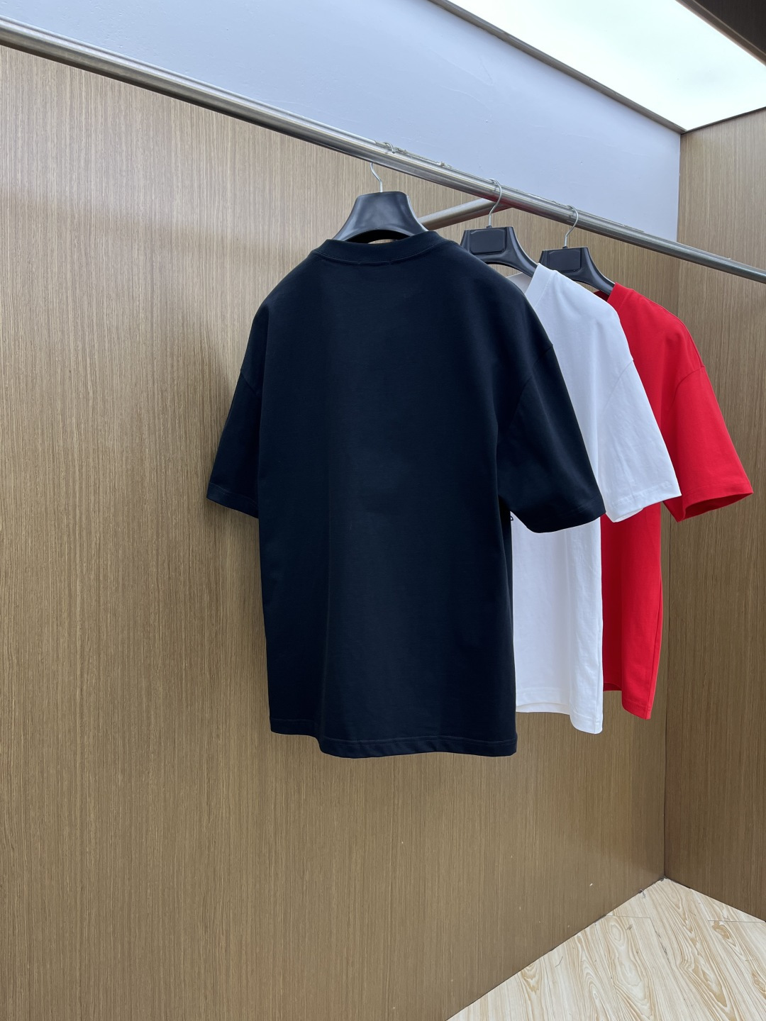 早春 Celine 🔥🔥春夏新款简约字母印花短袖 双纱纯棉面料 多元化搭配 是眼下时尚前沿的创新趋势 复