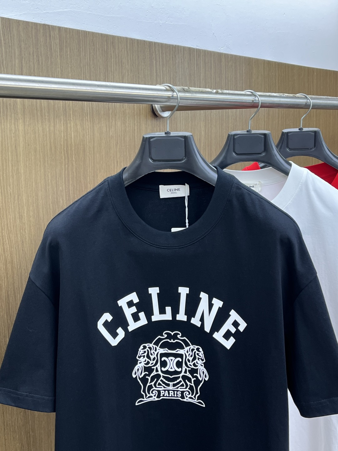 早春 Celine 🔥🔥春夏新款简约字母印花短袖 双纱纯棉面料 多元化搭配 是眼下时尚前沿的创新趋势 复