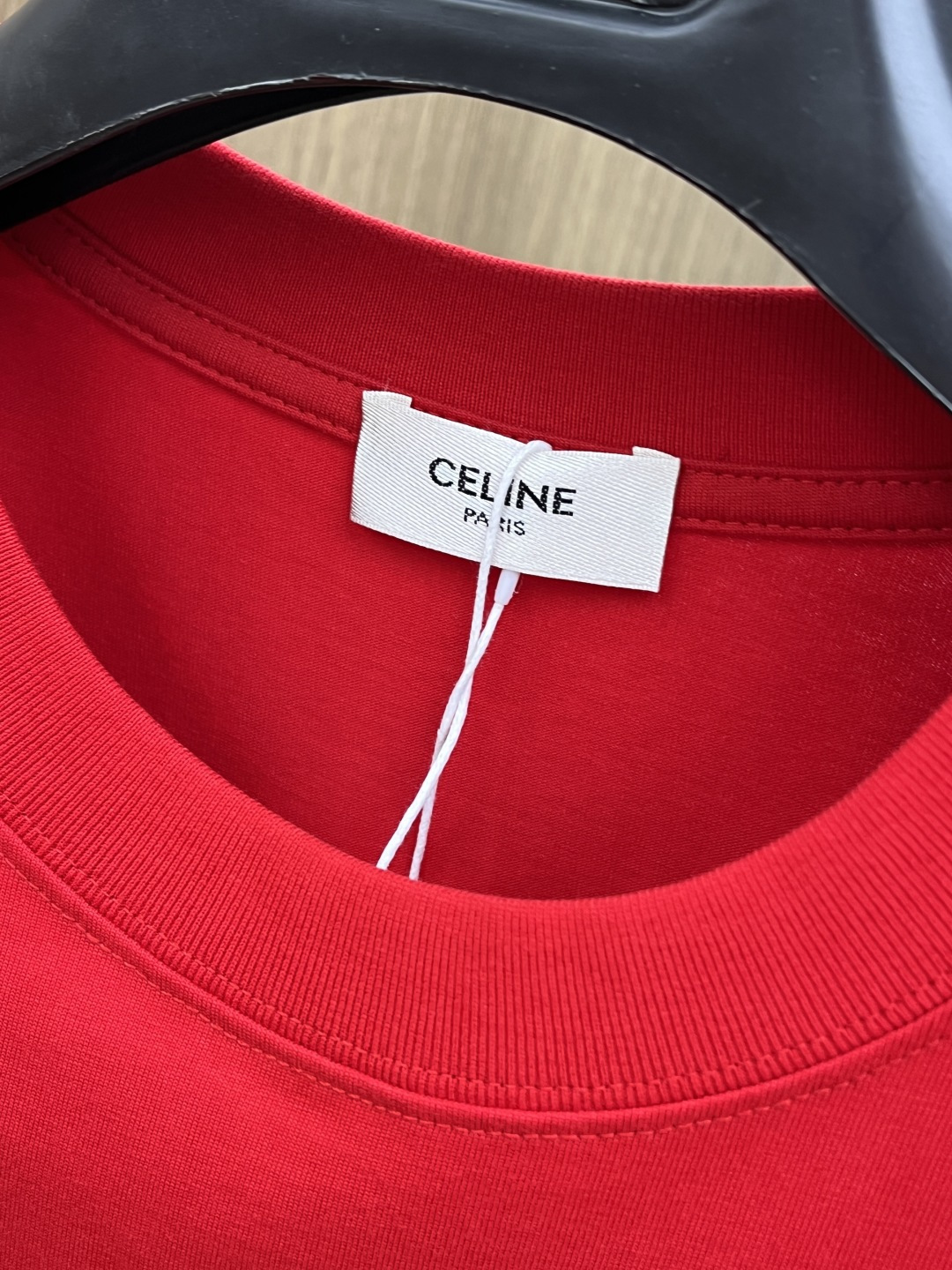 早春 CELINE 🔥🔥春夏新款简约字母印花短袖 双纱纯棉面料 多元化搭配 是眼下时尚前沿的创新趋势 复