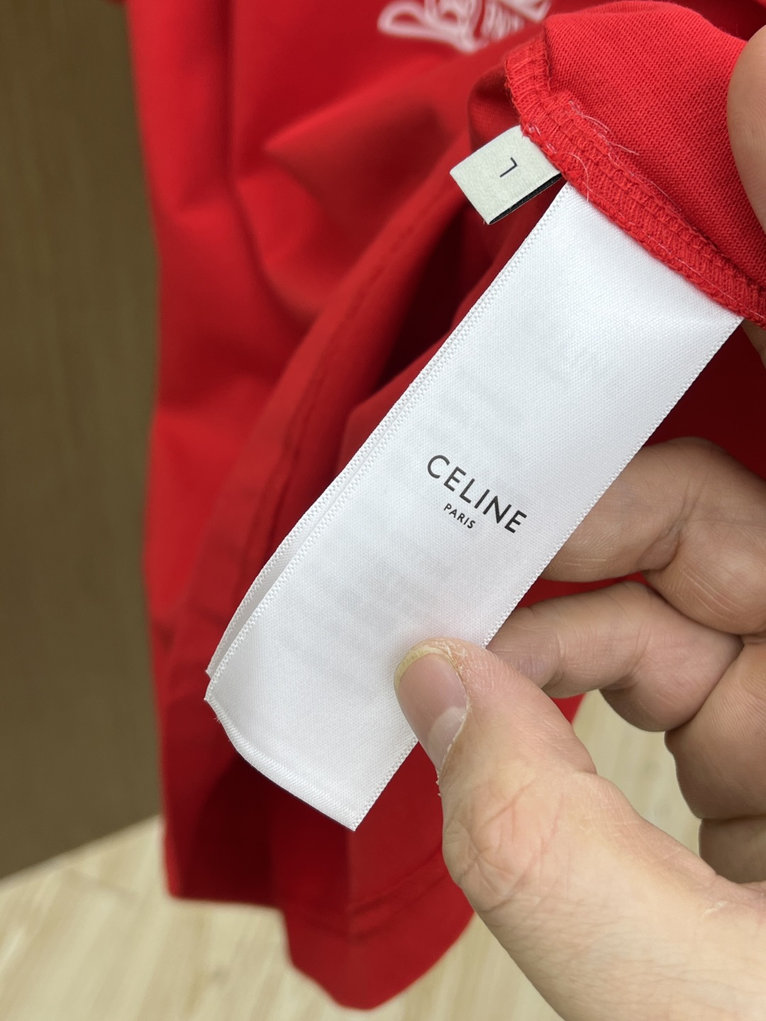 早春 CELINE 🔥🔥春夏新款简约字母印花短袖 双纱纯棉面料 多元化搭配 是眼下时尚前沿的创新趋势 复