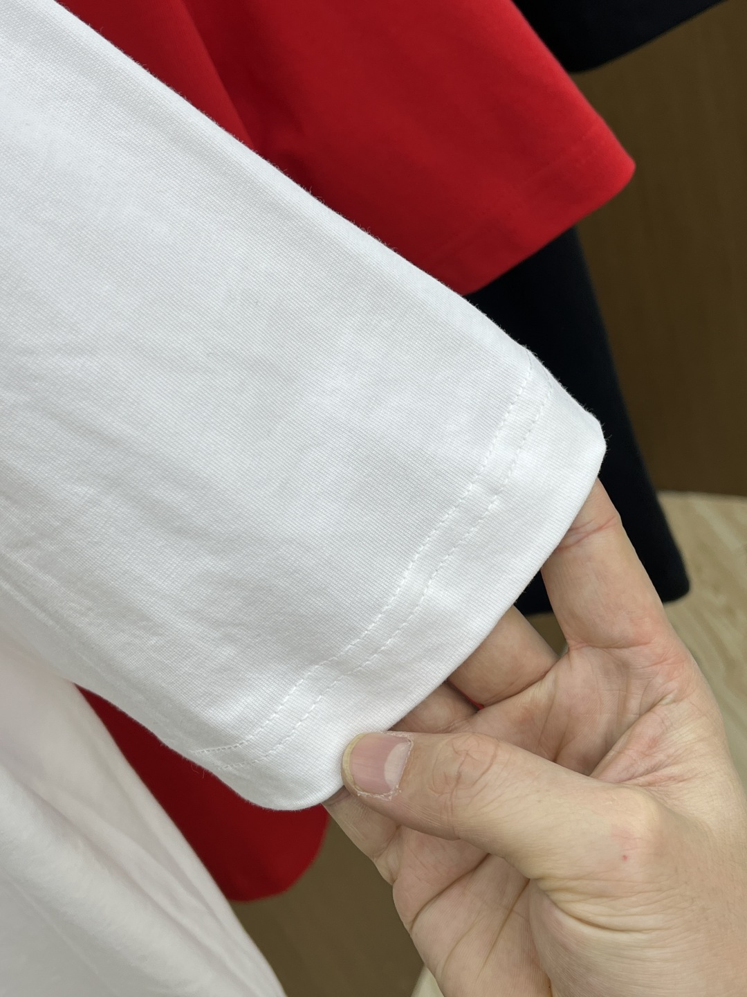 早春 CELINE 🔥🔥春夏新款简约字母印花短袖 双纱纯棉面料 多元化搭配 是眼下时尚前沿的创新趋势 复