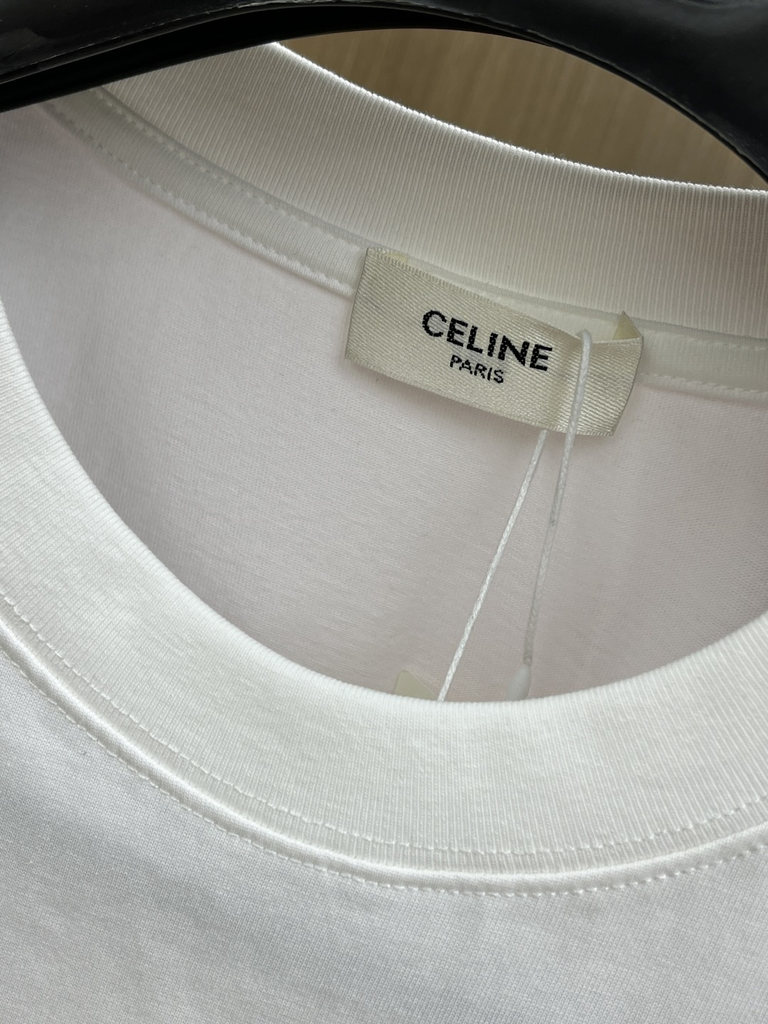 早春 CELINE 🔥🔥春夏新款简约字母印花短袖 双纱纯棉面料 多元化搭配 是眼下时尚前沿的创新趋势 复