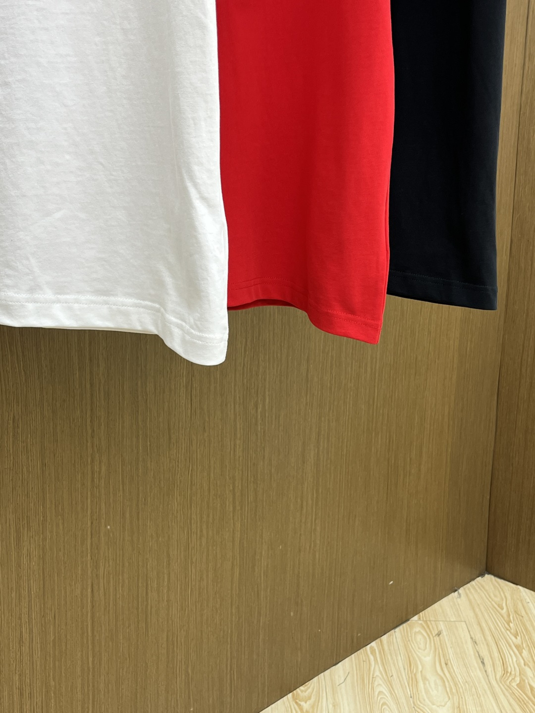 早春 CELINE 🔥🔥春夏新款简约字母印花短袖 双纱纯棉面料 多元化搭配 是眼下时尚前沿的创新趋势 复