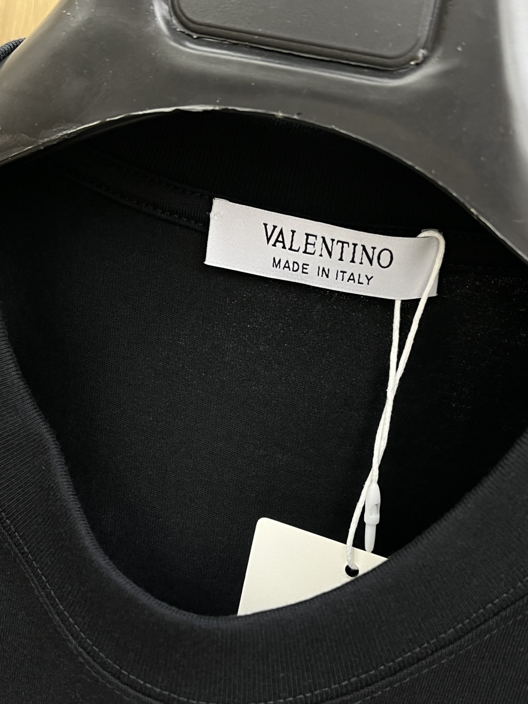 早春 VLTN 🔥🔥春夏新款简约字母印花短袖 双纱纯棉面料 多元化搭配 是眼下时尚前沿的创新趋势 复古与