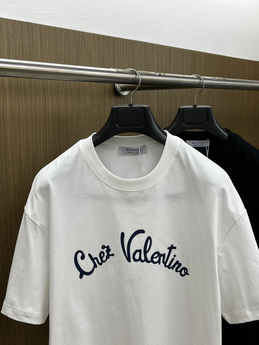 早春 VLTN 🔥🔥春夏新款简约字母印花短袖 双纱纯棉面料 多元化搭配 是眼下时尚前沿的创新趋势 复古与