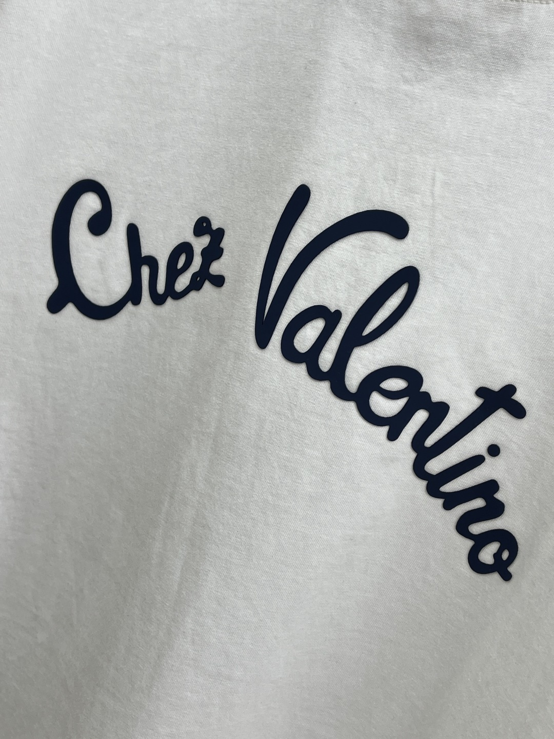 早春 VLTN 🔥🔥春夏新款简约字母印花短袖 双纱纯棉面料 多元化搭配 是眼下时尚前沿的创新趋势 复古与