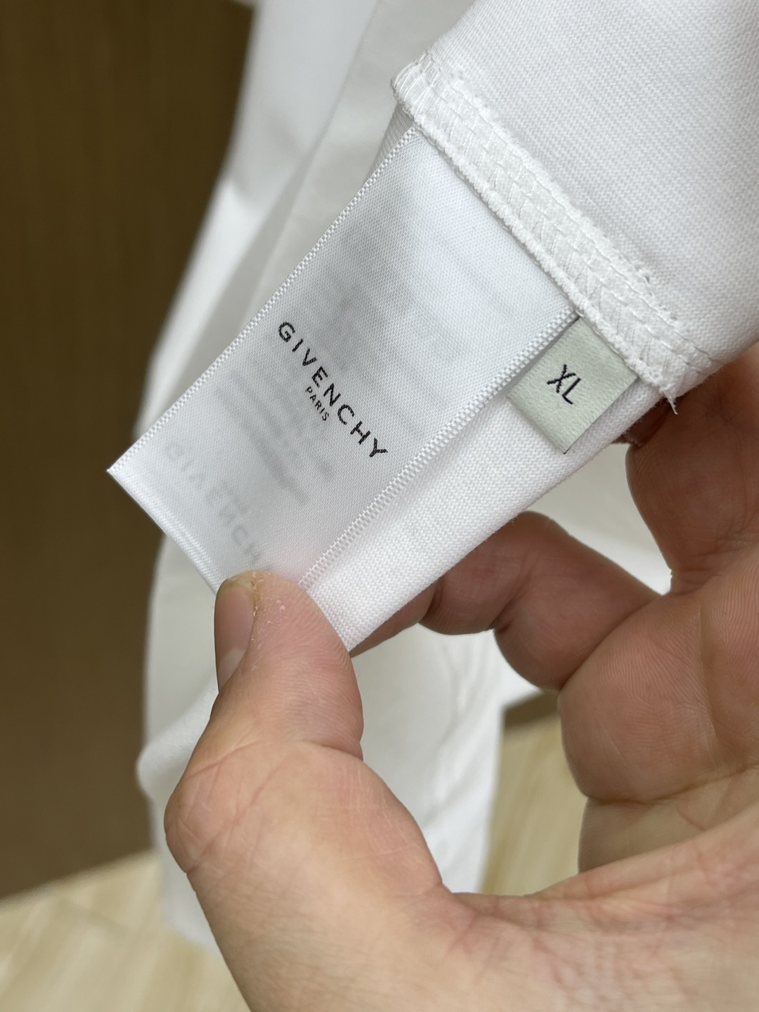 早春 Gvc 🔥🔥春夏新款简约字母印花短袖 双纱纯棉面料 多元化搭配 是眼下时尚前沿的创新趋势 复古与现