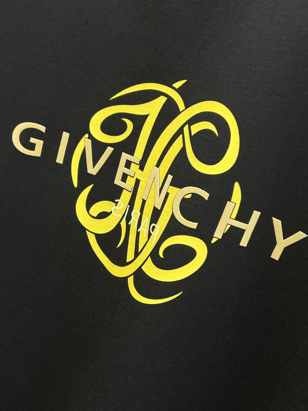 早春 GVC 🔥🔥春夏新款简约字母印花短袖 双纱纯棉面料 多元化搭配 是眼下时尚前沿的创新趋势 复古与现